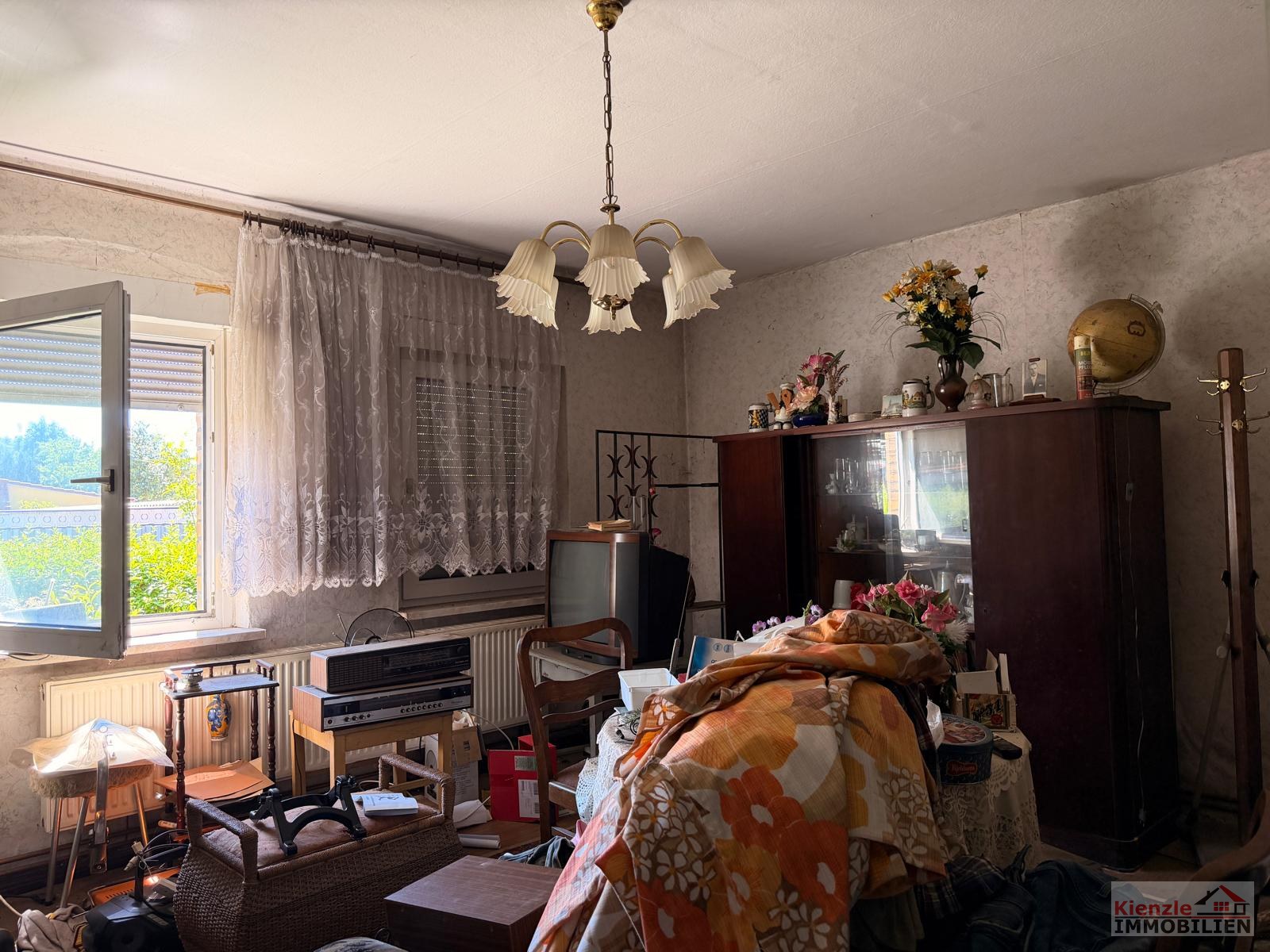 Hofanlage mit Haupthaus, Scheune und Nebengebäude in Oppelhain