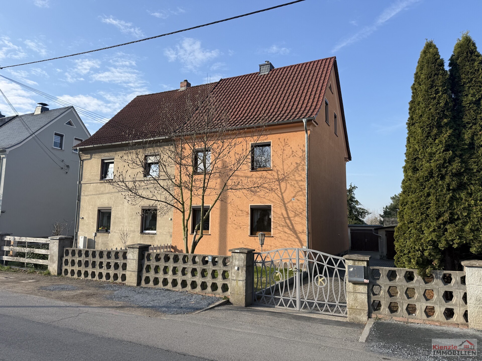 Große Doppelhaushälfte in Niederau zum Sanieren