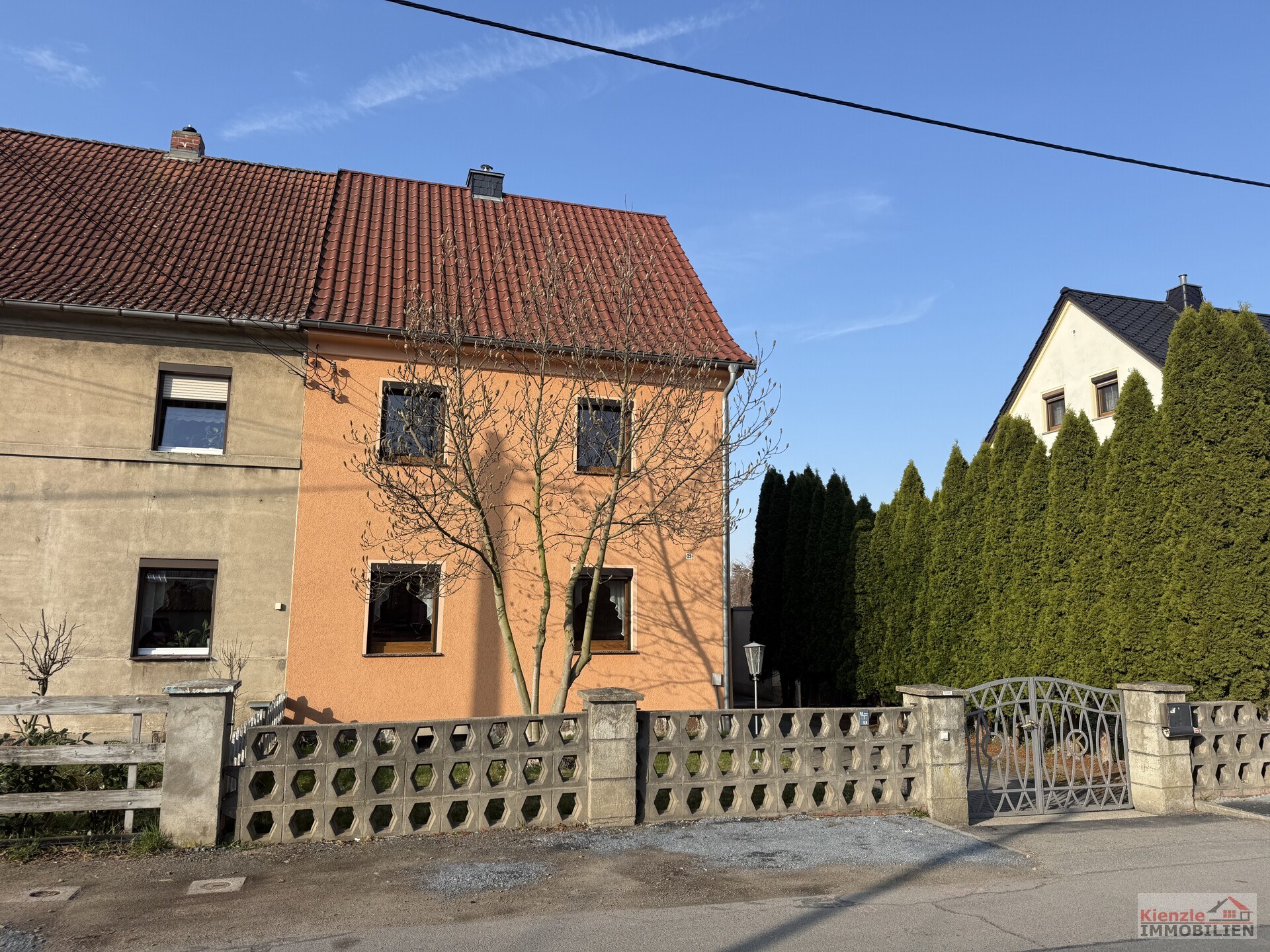 Große Doppelhaushälfte in Niederau zum Sanieren