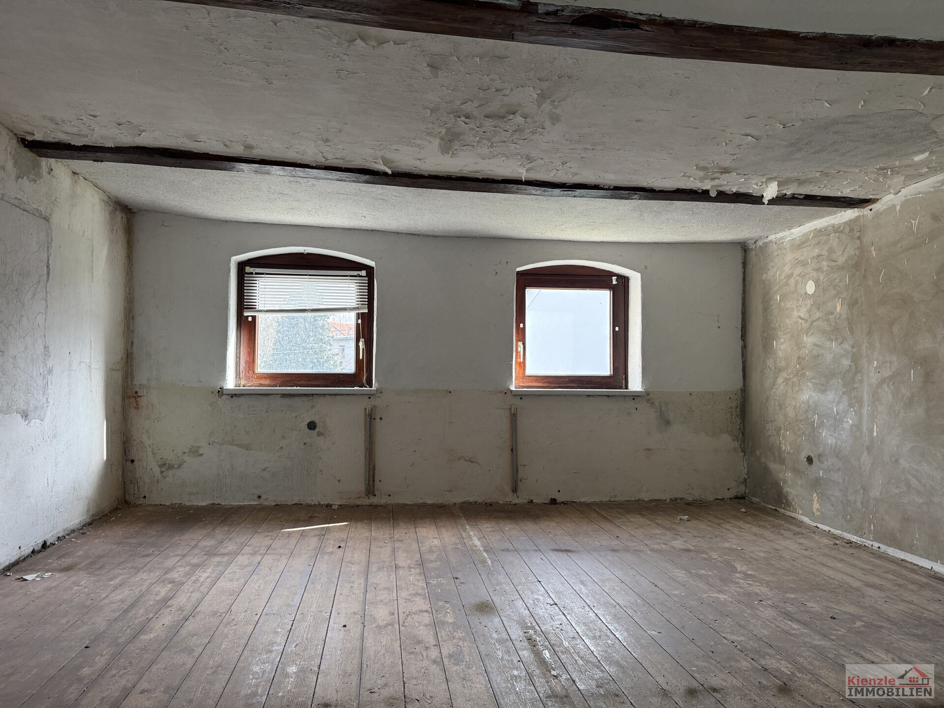 Einfamilienhaus mit Scheune in Ebersbach OT Naunhof zum Sanieren