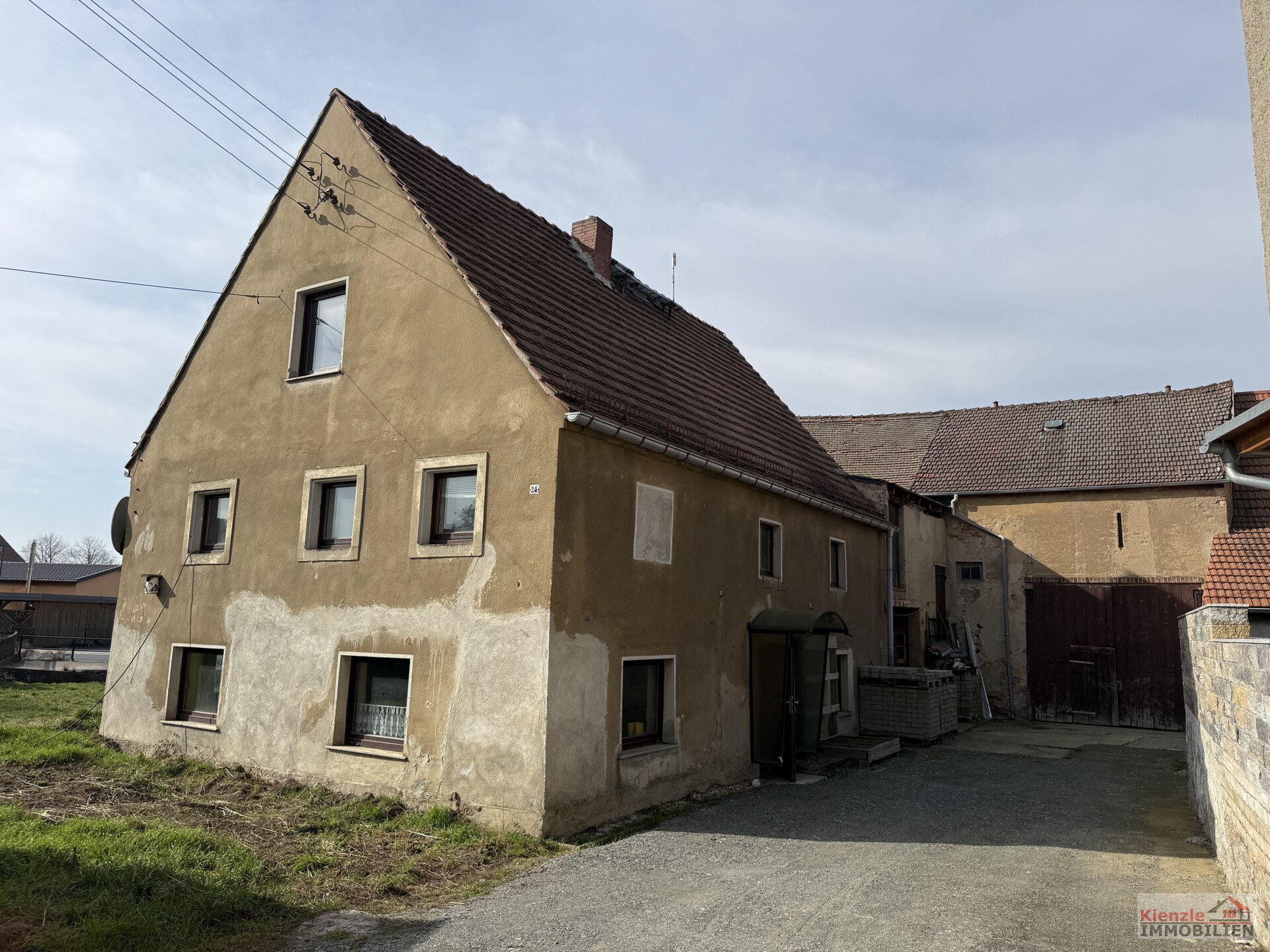 Einfamilienhaus mit Scheune in Ebersbach OT Naunhof zum Sanieren