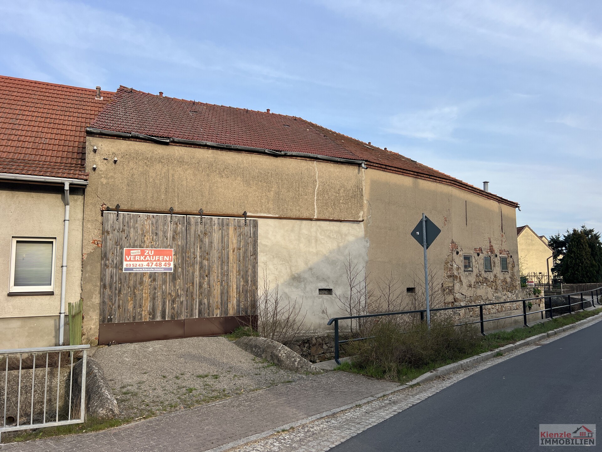 Einfamilienhaus mit Scheune in Ebersbach OT Naunhof zum Sanieren