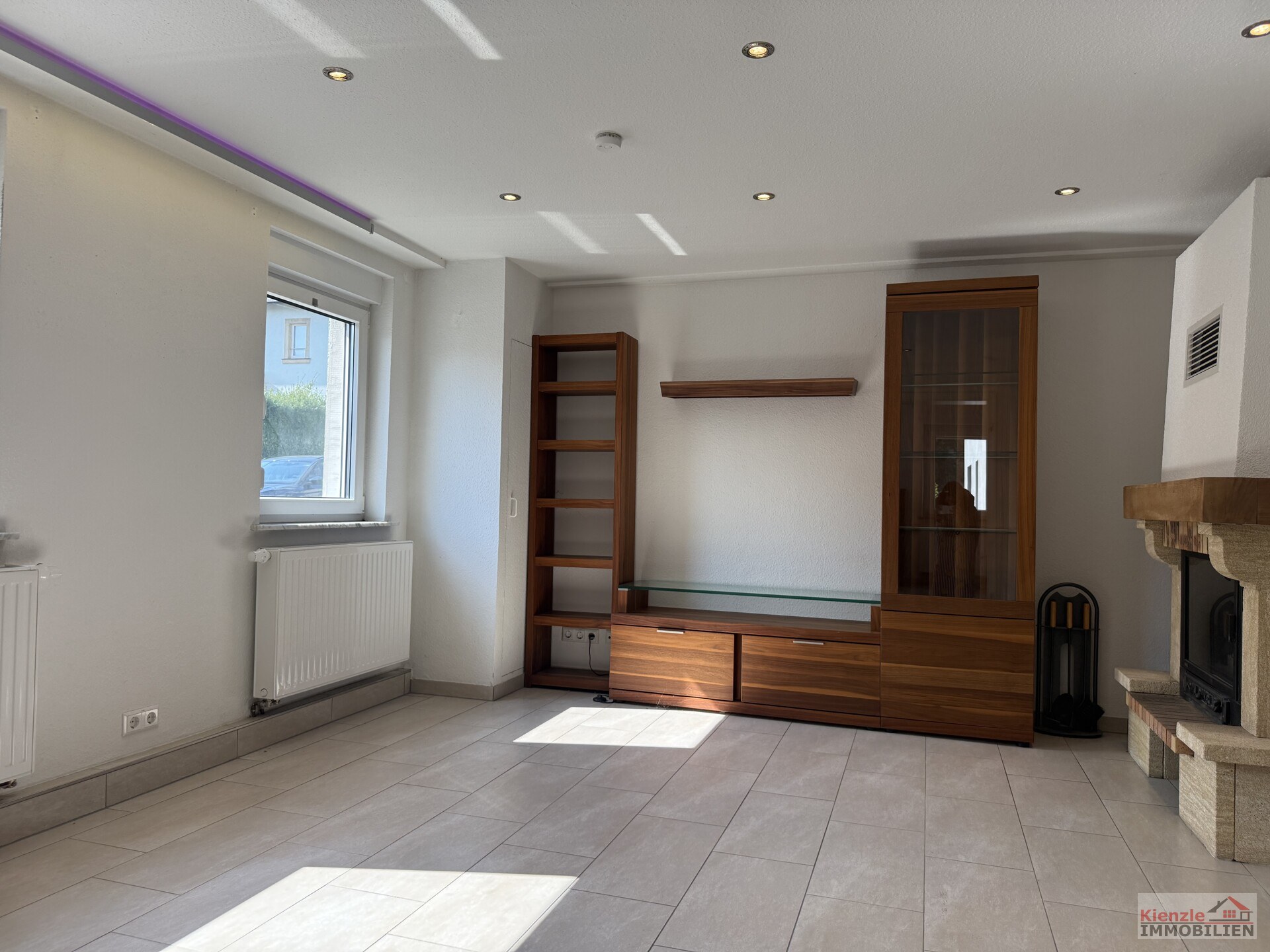 Multifunktionales Gebäude mit reichlich Nebengelass, Sauna, Partyraum und Garten