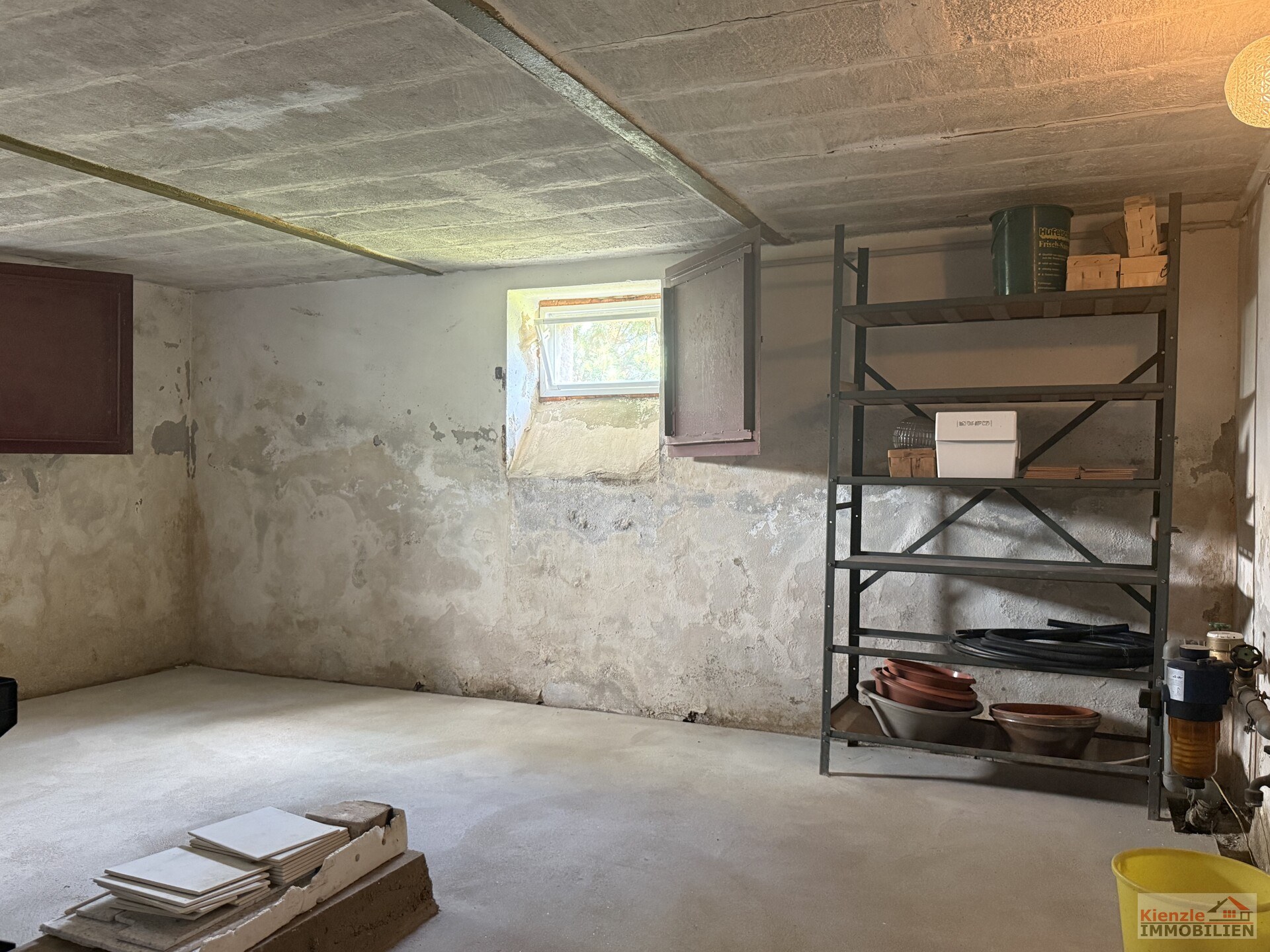 Gepflegtes Einfamilienhaus mit Nebengebäude und Garage in attraktiver Wohnlage von Niederau