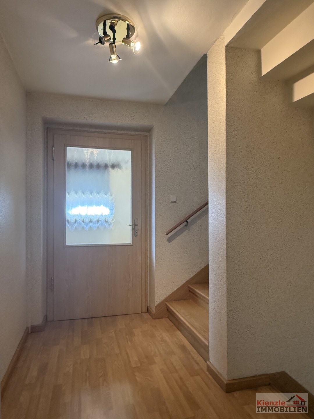 Gepflegtes Einfamilienhaus mit Nebengebäude und Garage in attraktiver Wohnlage von Niederau