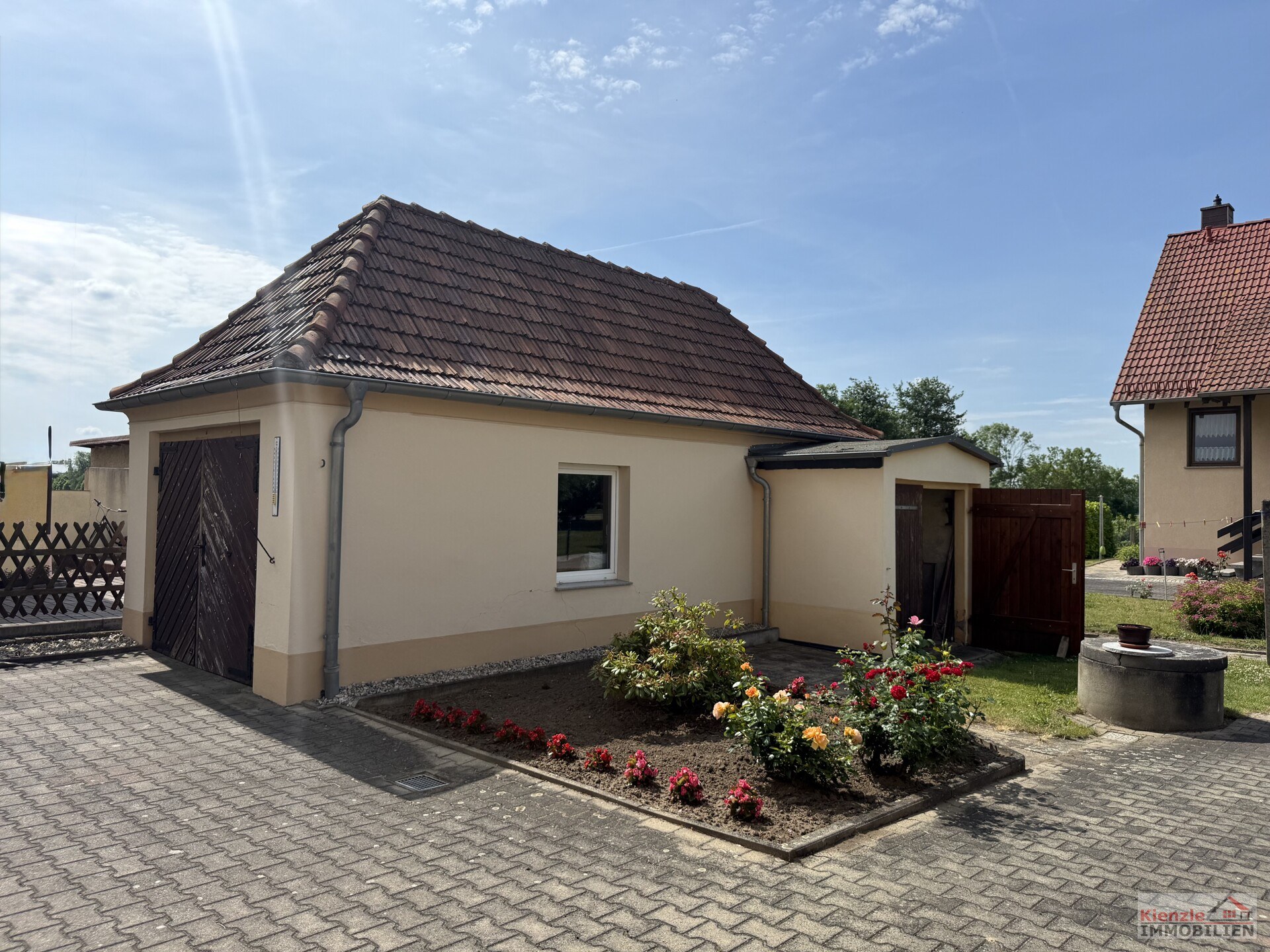 Gepflegtes Einfamilienhaus mit Nebengebäude und Garage in attraktiver Wohnlage von Niederau