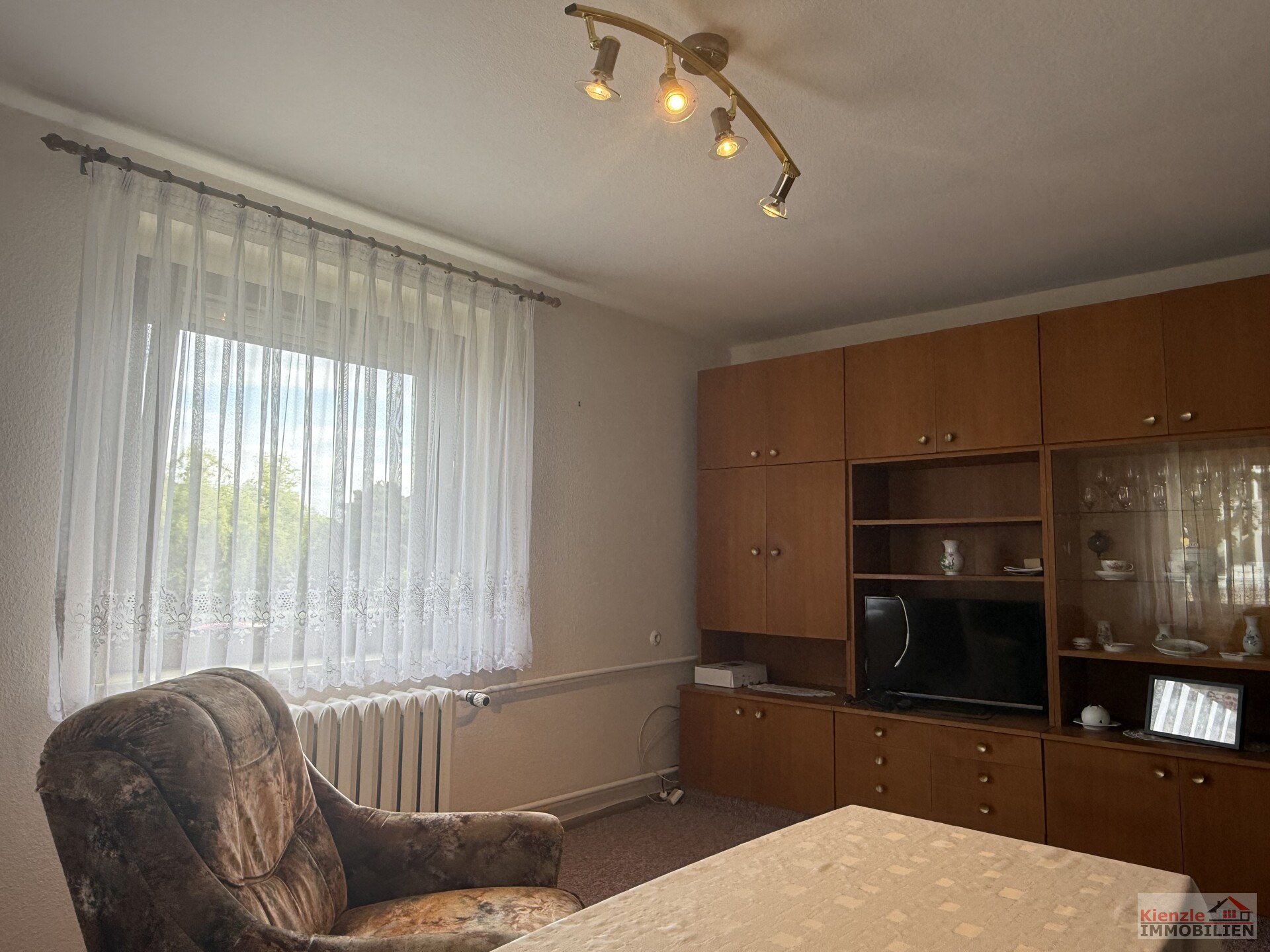 Gepflegtes Einfamilienhaus mit Nebengebäude und Garage in attraktiver Wohnlage von Niederau