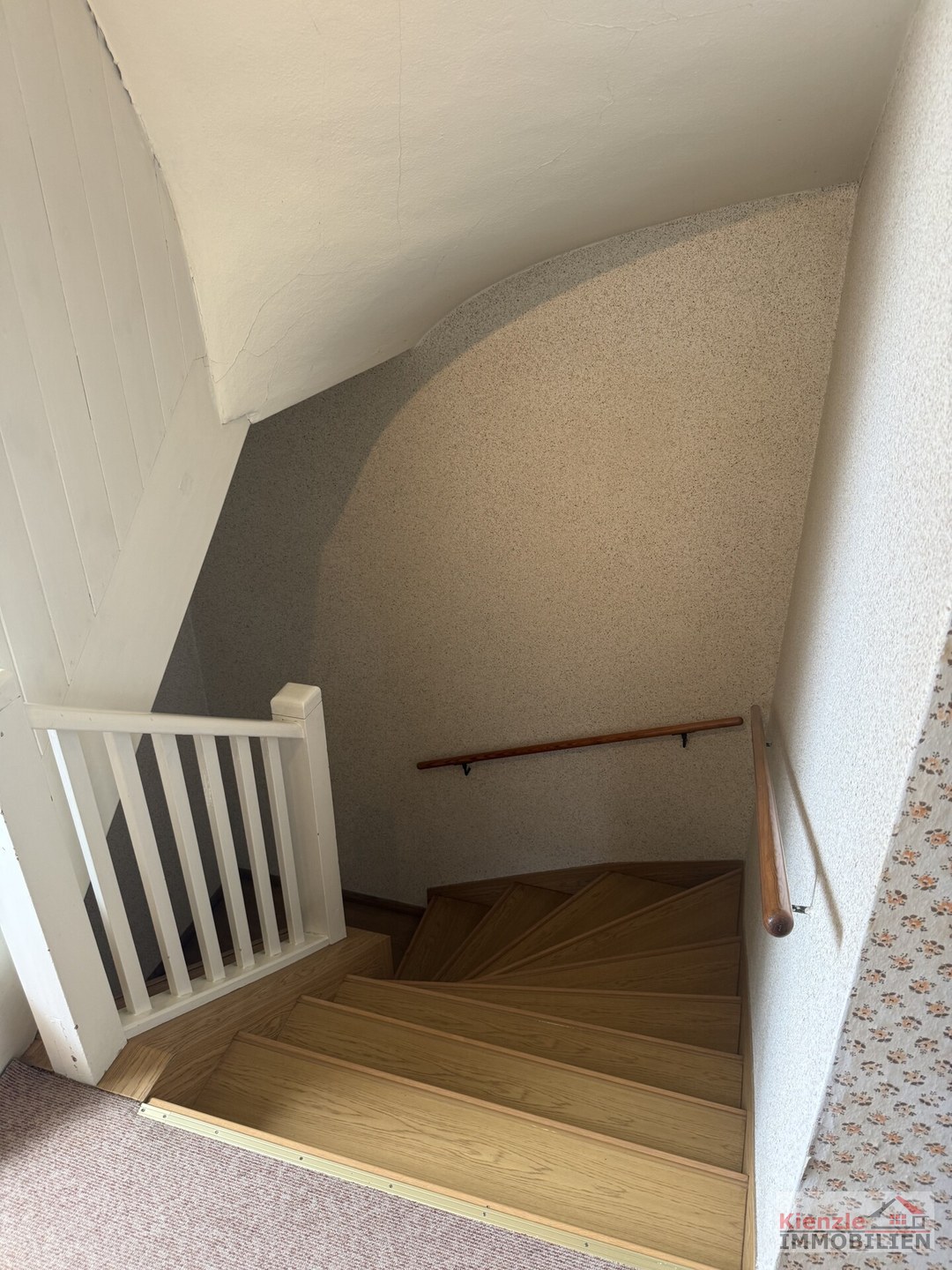 Gepflegtes Einfamilienhaus mit Nebengebäude und Garage in attraktiver Wohnlage von Niederau