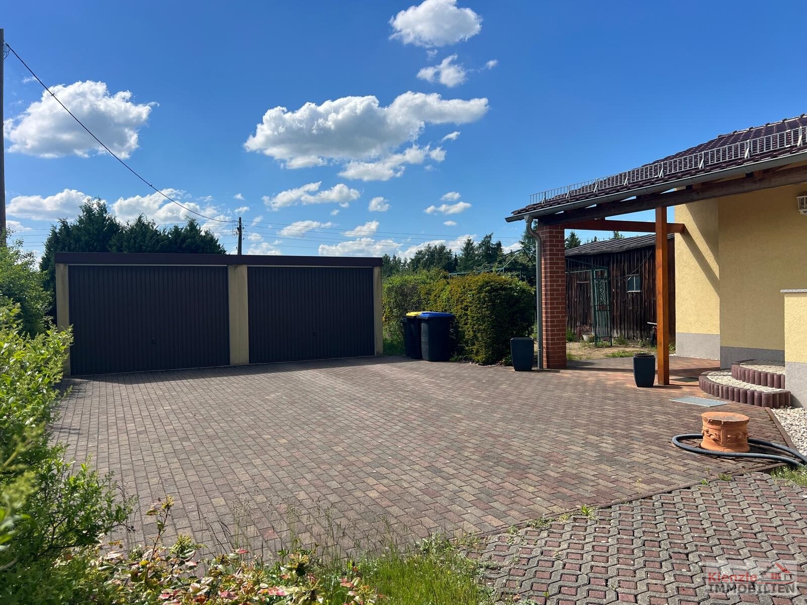 Gepflegtes Einfamilienhaus mit Doppelgarage, 6 Zimmern und großem Grundstück in Moritzburg-Steinbach