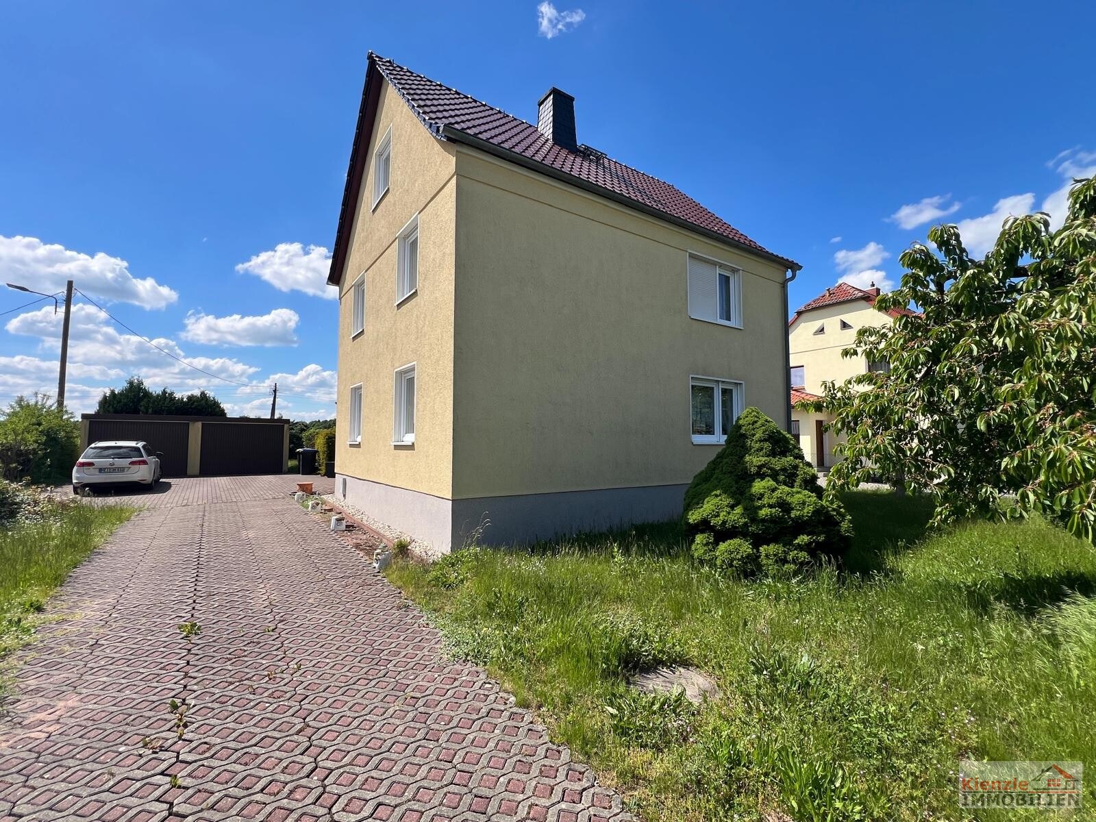 Gepflegtes Einfamilienhaus mit Doppelgarage, 6 Zimmern und großem Grundstück in Moritzburg-Steinbach