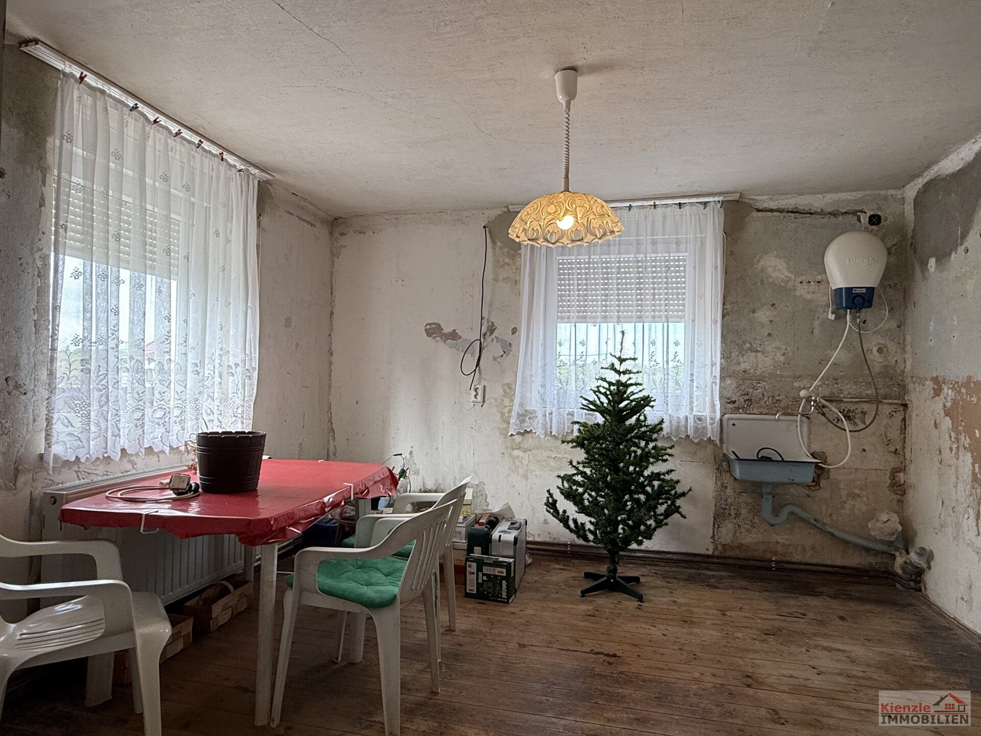 Gepflegtes Einfamilienhaus mit Doppelgarage, 6 Zimmern und großem Grundstück in Moritzburg-Steinbach