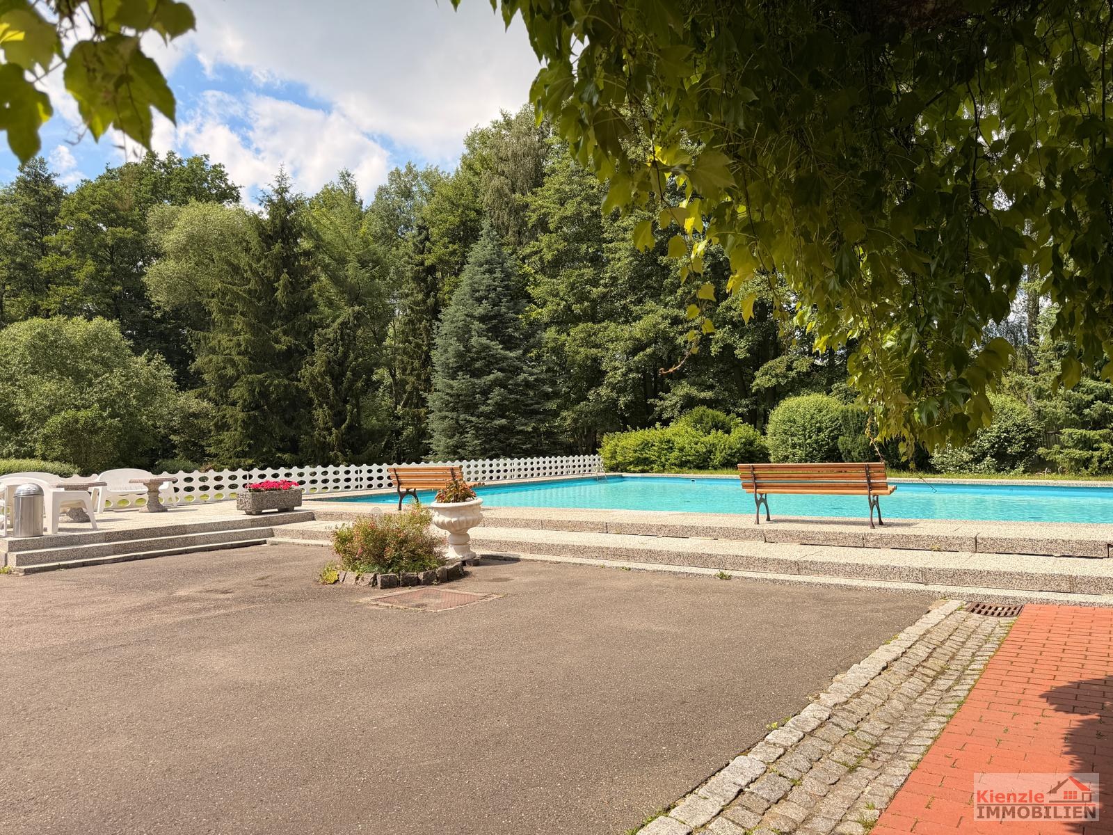 Hotel mit Gastronomie, Pool, Sauna & Betriebswohnung auf 6.000m² in ruhiger Randlage von Penig