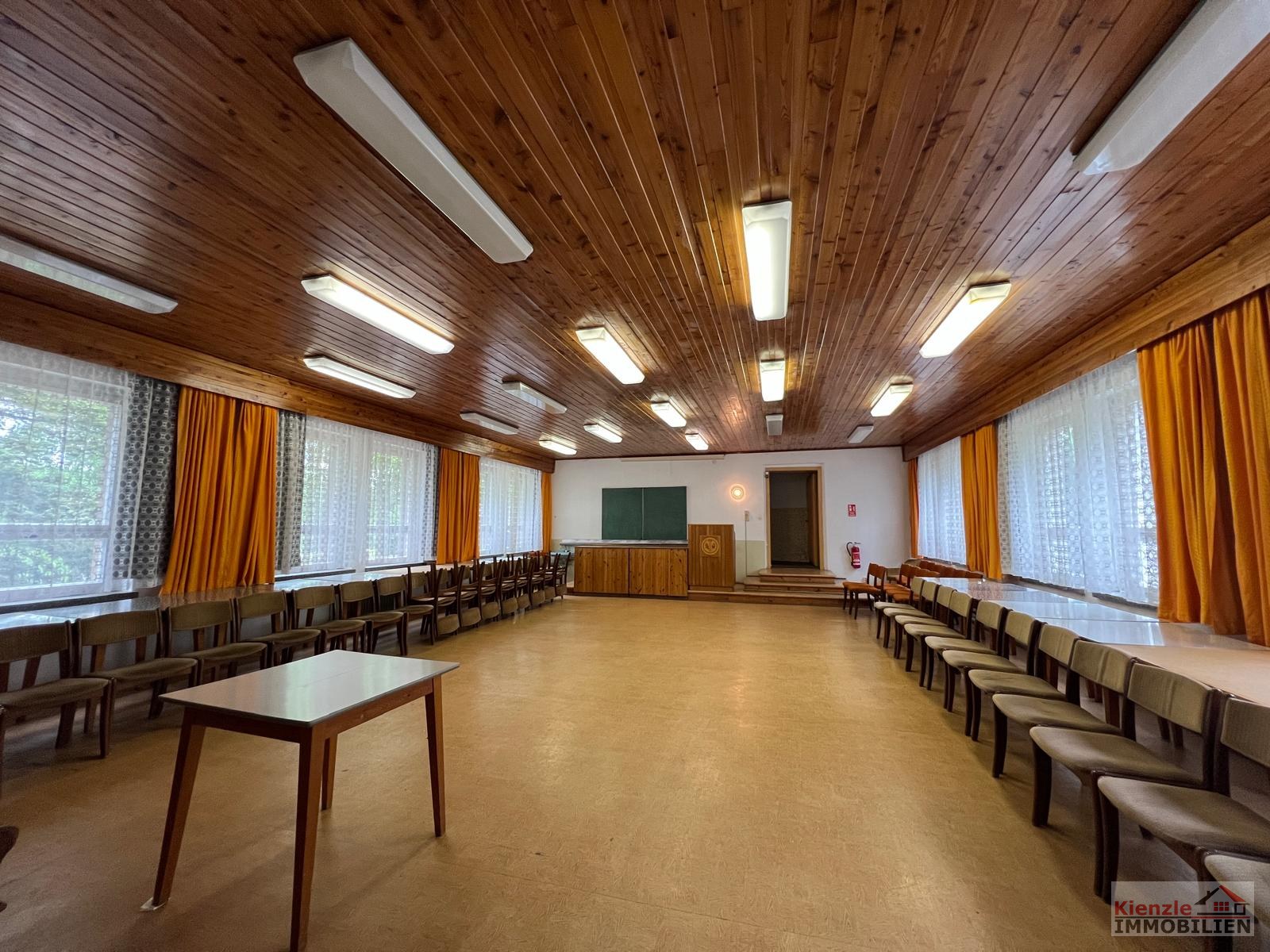 Hotel mit Gastronomie, Pool, Sauna & Betriebswohnung auf 6.000m² in ruhiger Randlage von Penig