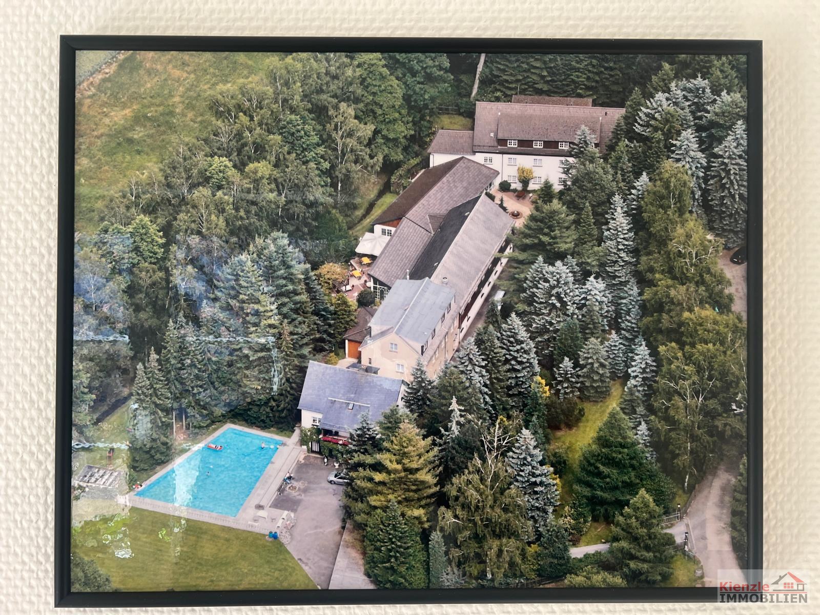 Hotel mit Gastronomie, Pool, Sauna & Betriebswohnung auf 6.000m² in ruhiger Randlage von Penig