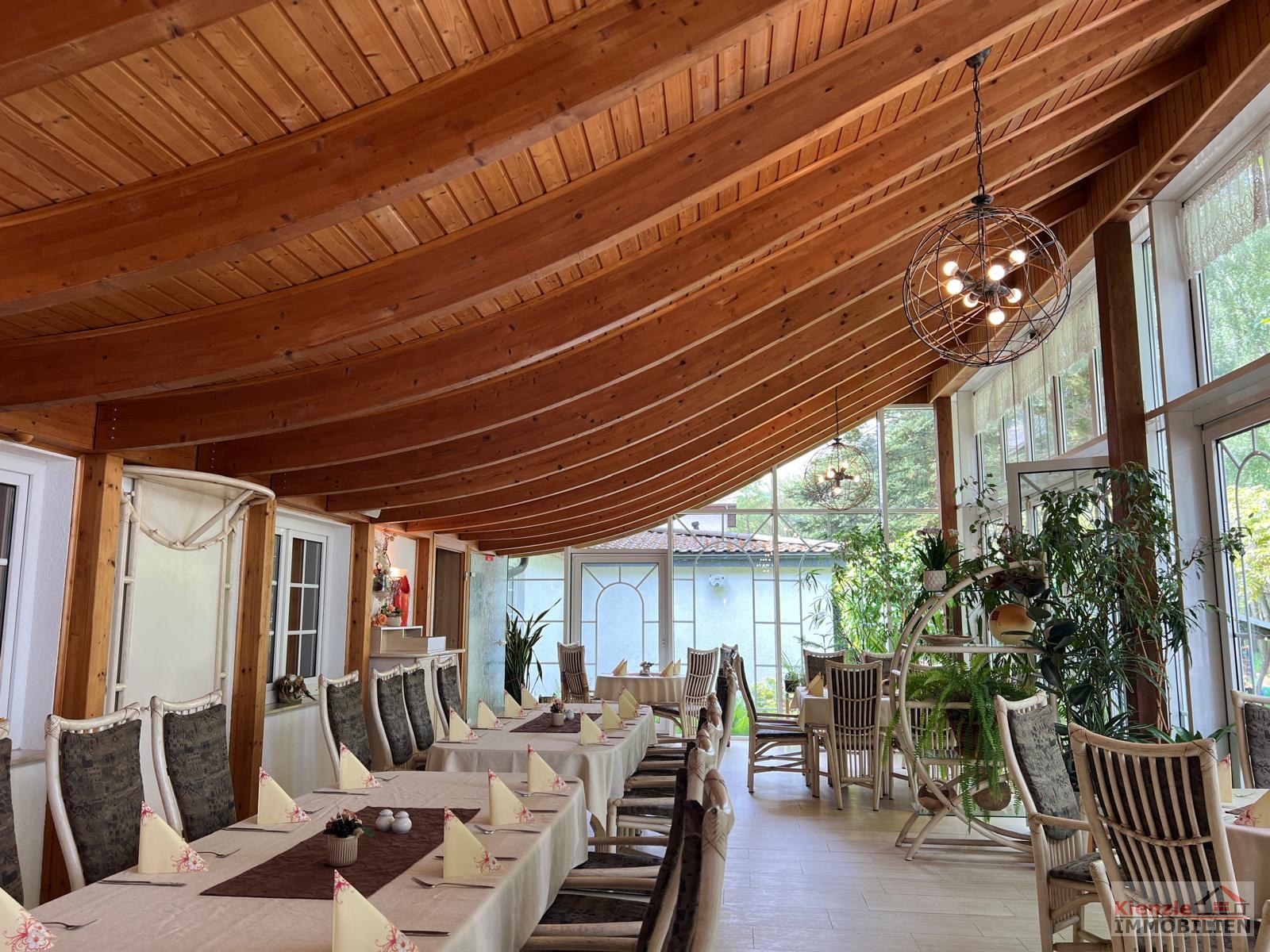 Hotel mit Gastronomie, Pool, Sauna & Betriebswohnung auf 6.000m² in ruhiger Randlage von Penig