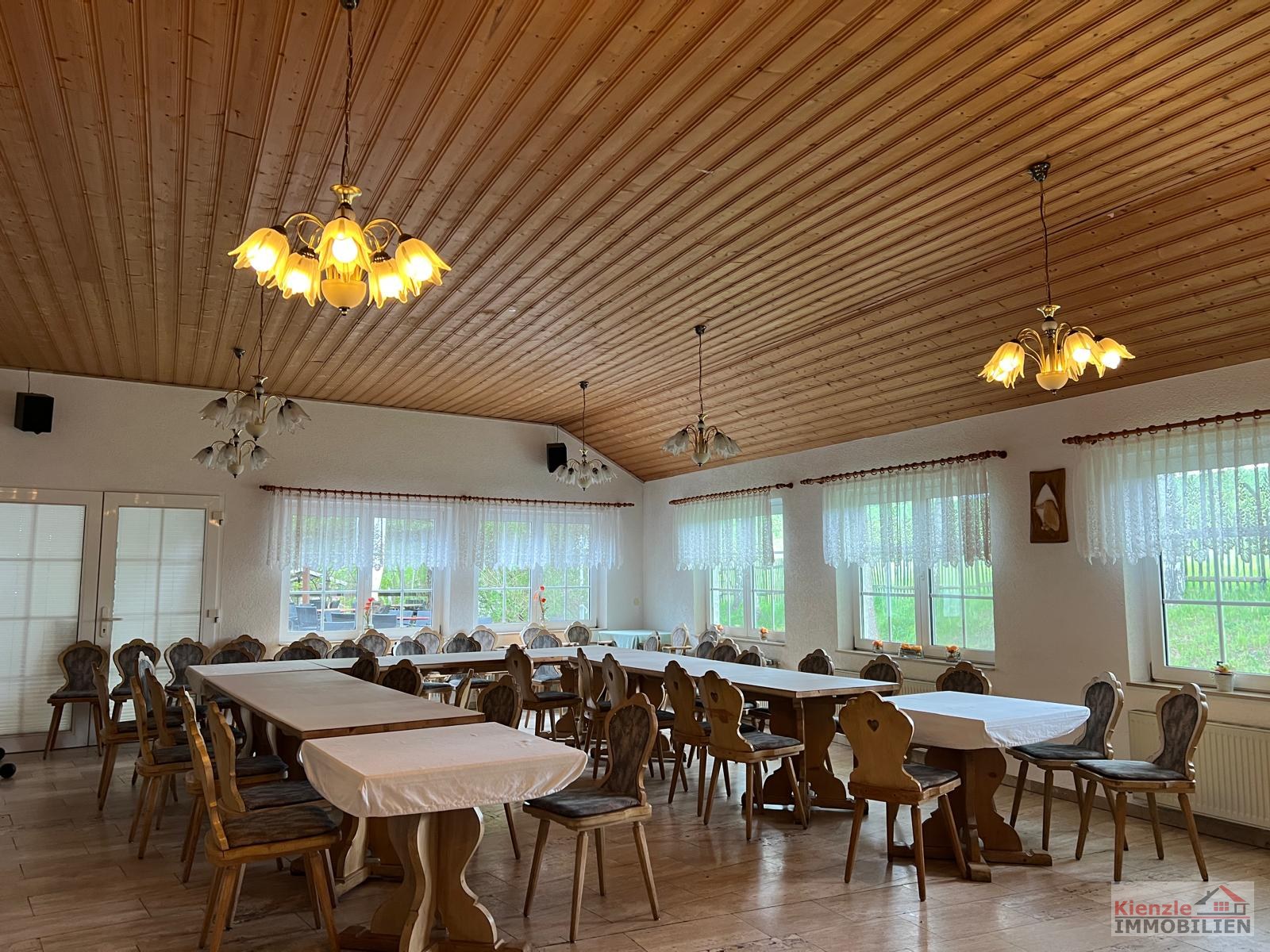 Hotel mit Gastronomie, Pool, Sauna & Betriebswohnung auf 6.000m² in ruhiger Randlage von Penig