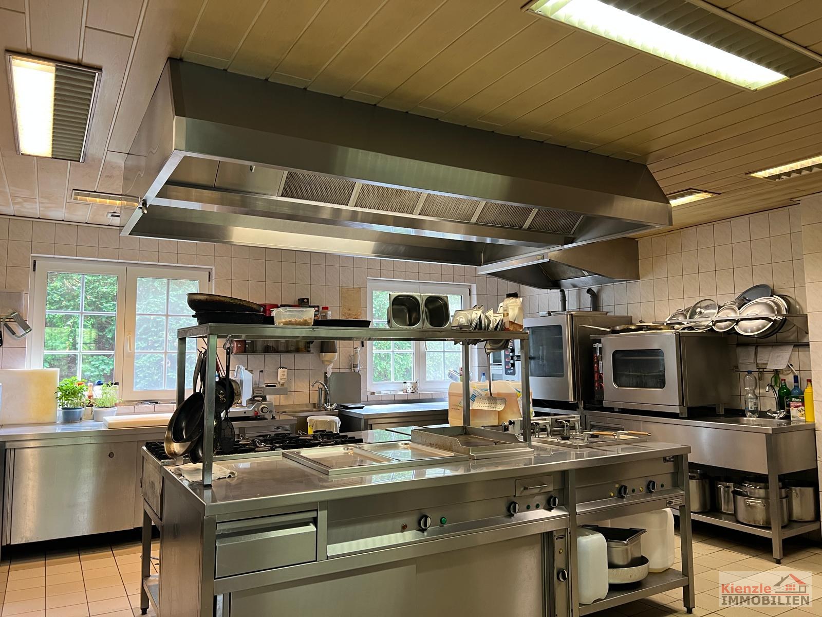 Hotel mit Gastronomie, Pool, Sauna & Betriebswohnung auf 6.000m² in ruhiger Randlage von Penig
