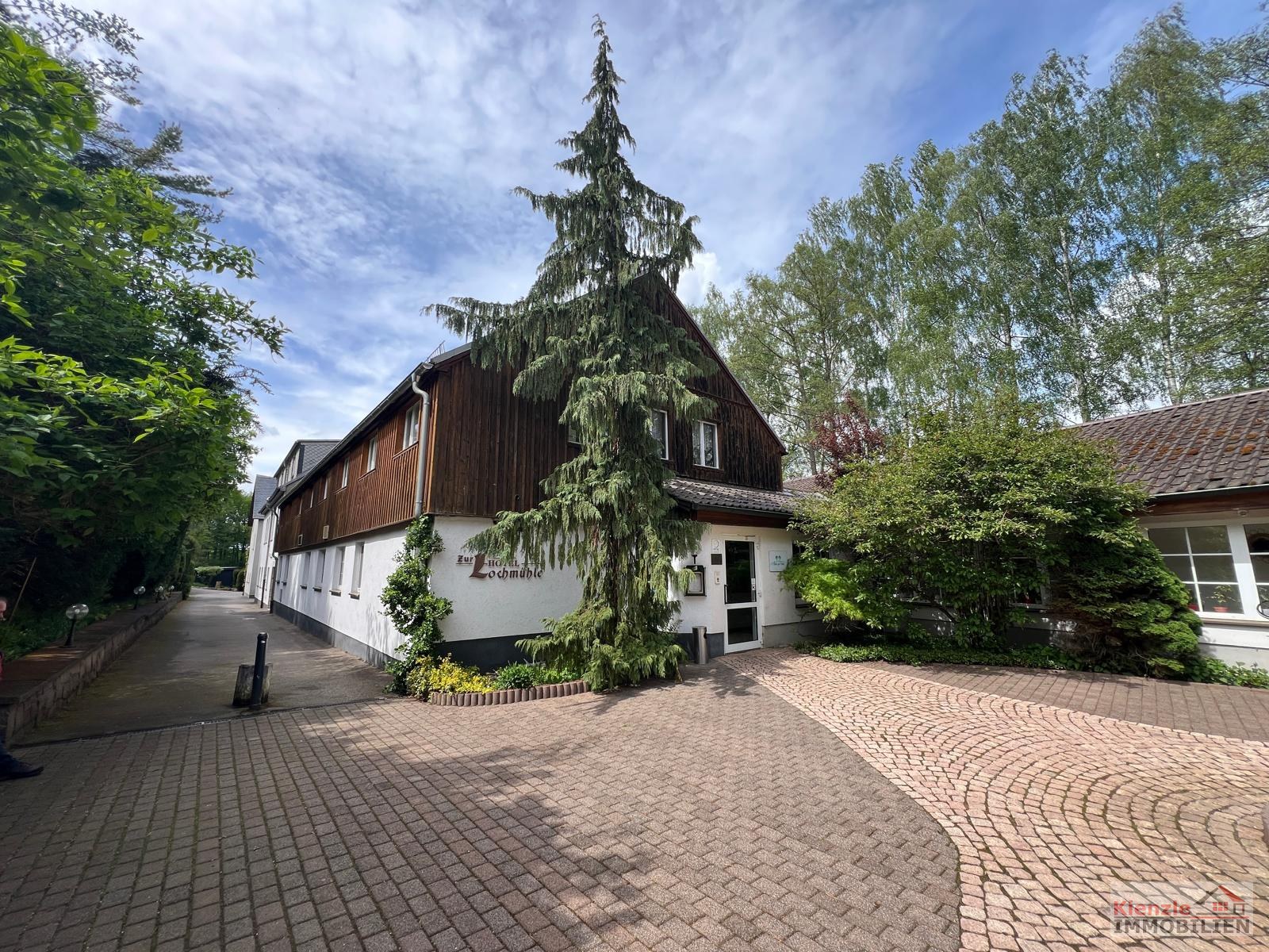 Hotel mit Gastronomie, Pool, Sauna & Betriebswohnung auf 6.000m² in ruhiger Randlage von Penig