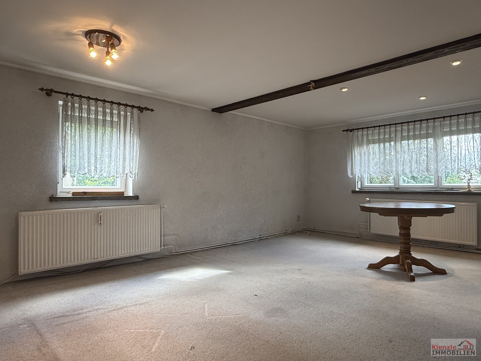Kleines Einfamilienhaus mit Nebengebäude – Ideal für handwerklich Begabte