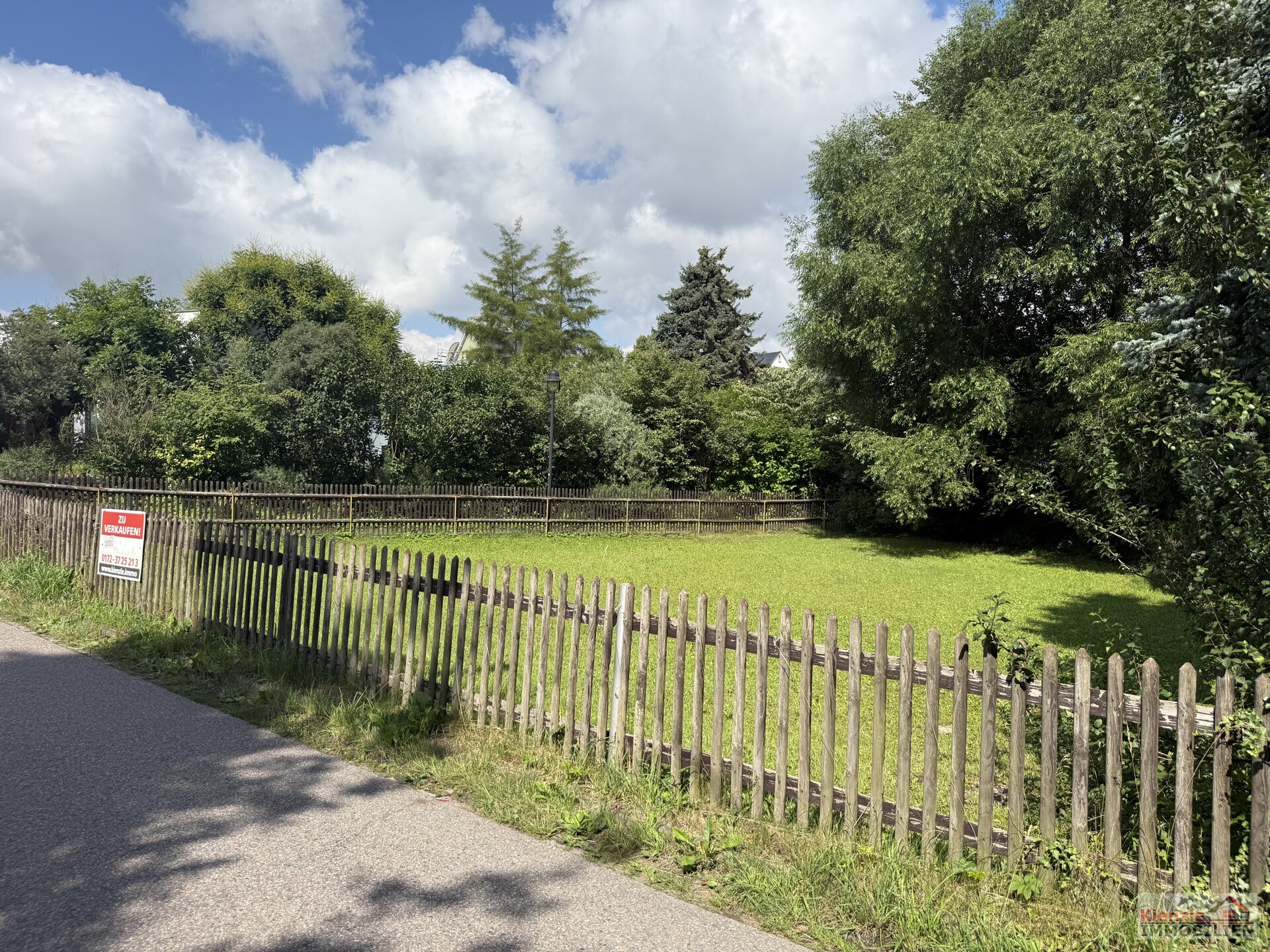 Kleines Einfamilienhaus mit Nebengebäude – Ideal für handwerklich Begabte