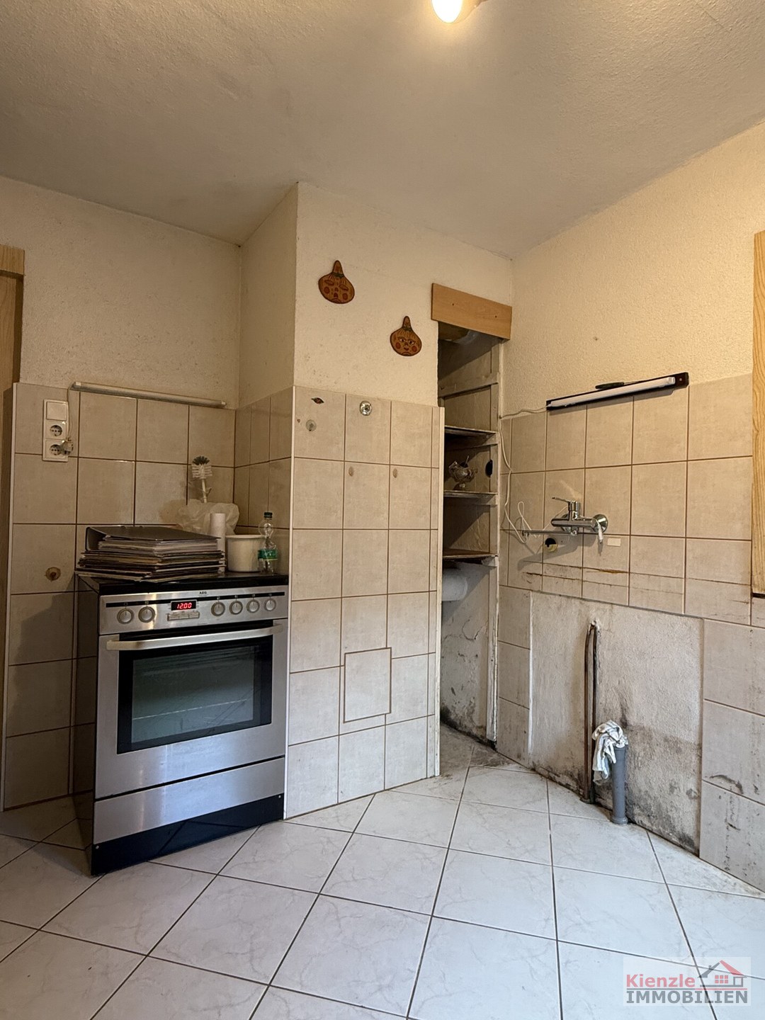 Kleines Einfamilienhaus mit Nebengebäude – Ideal für handwerklich Begabte