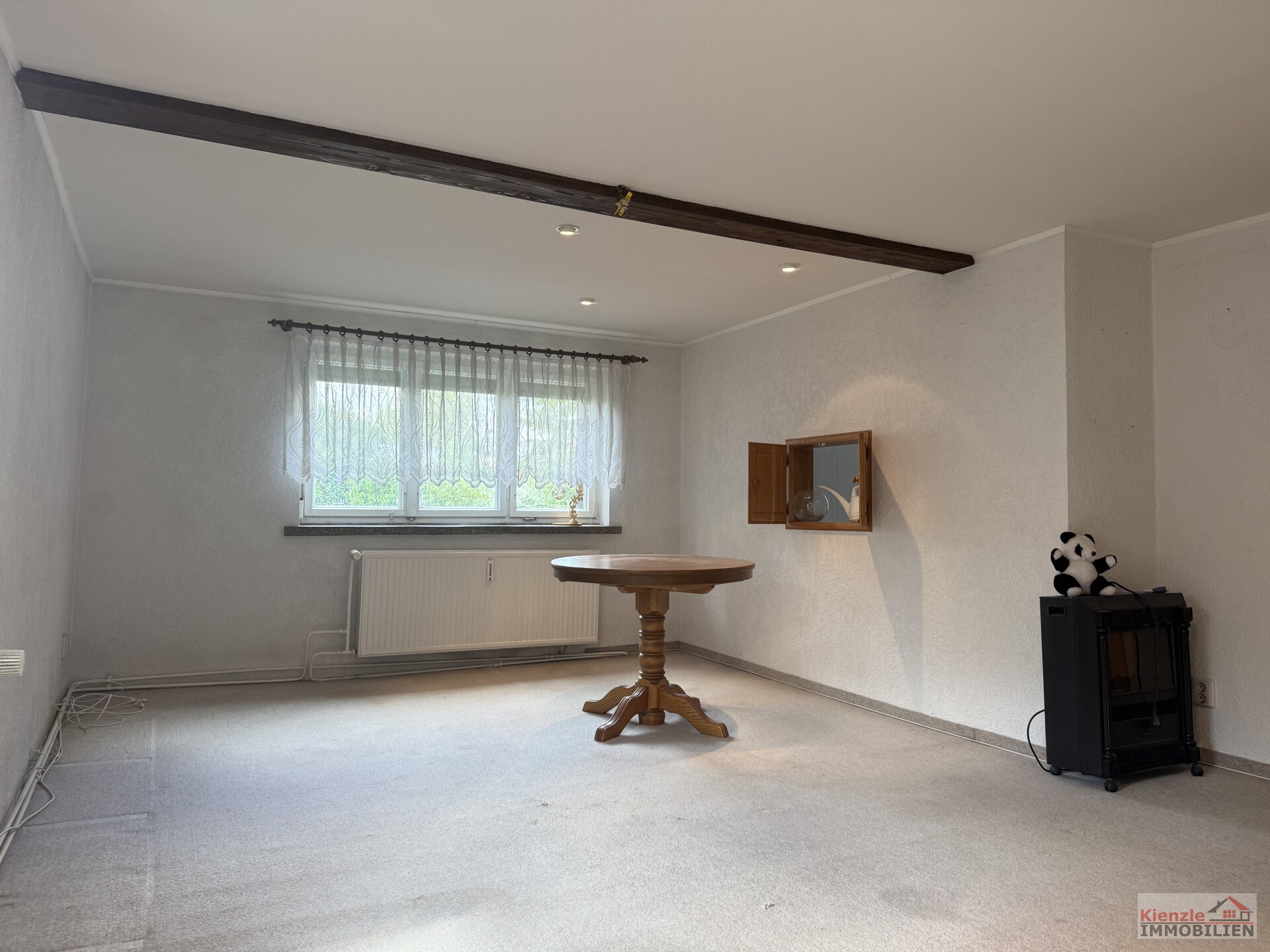 Kleines Einfamilienhaus mit Nebengebäude – Ideal für handwerklich Begabte