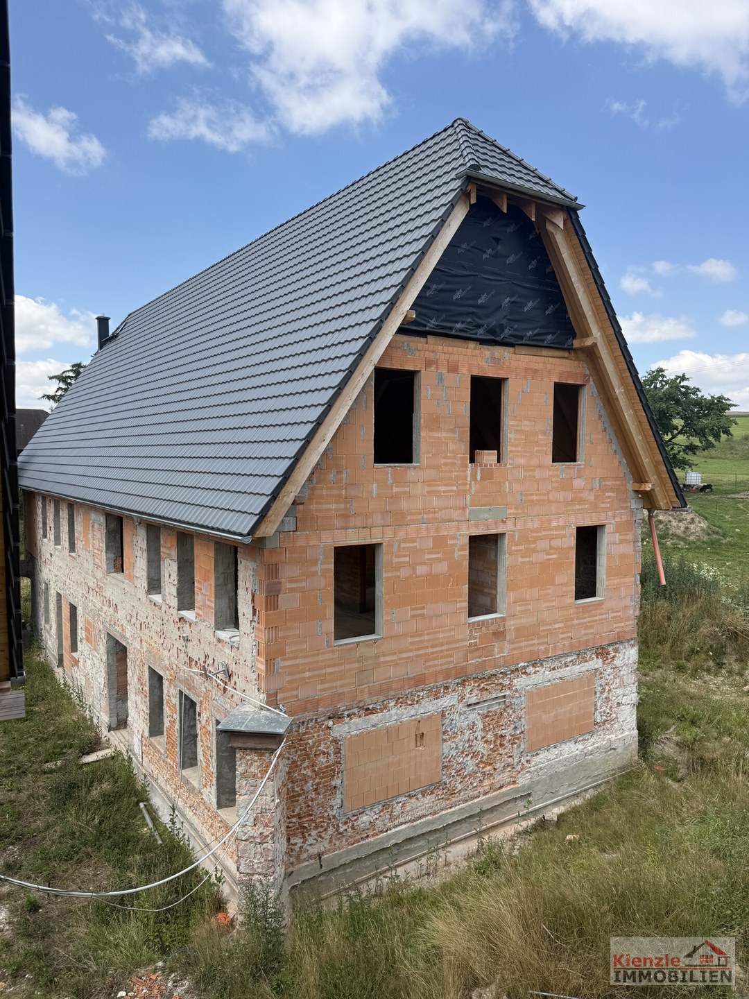 Wohnen. Arbeiten. Leben.

Historisches Vierseitenhof-Ensemble mit außergewöhnlichem Potenzial