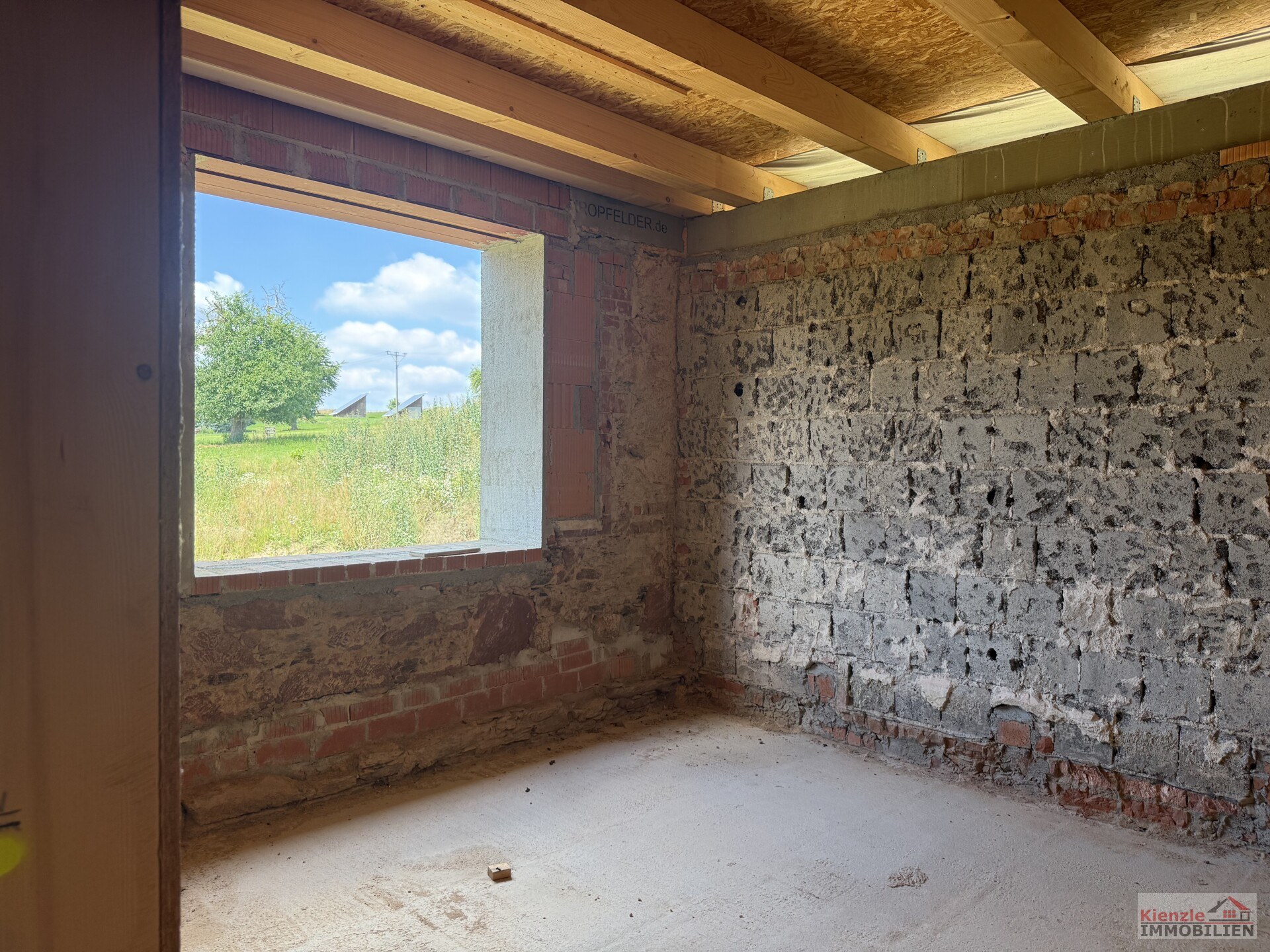 Wohnen. Arbeiten. Leben.

Historisches Vierseitenhof-Ensemble mit außergewöhnlichem Potenzial