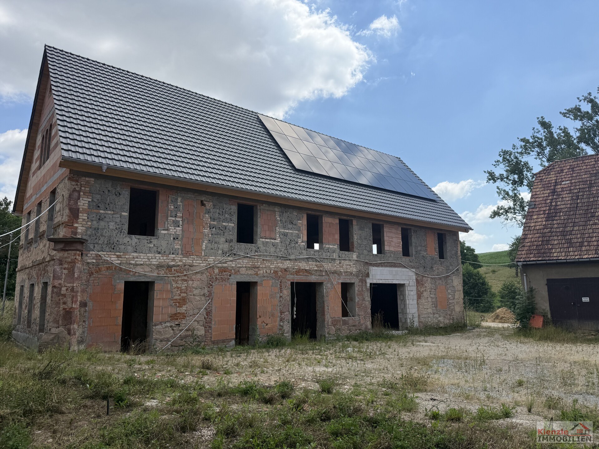Wohnen. Arbeiten. Leben.

Historisches Vierseitenhof-Ensemble mit außergewöhnlichem Potenzial