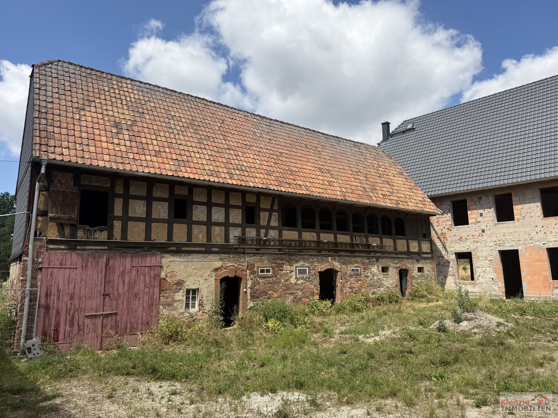 Wohnen. Arbeiten. Leben.

Historisches Vierseitenhof-Ensemble mit außergewöhnlichem Potenzial