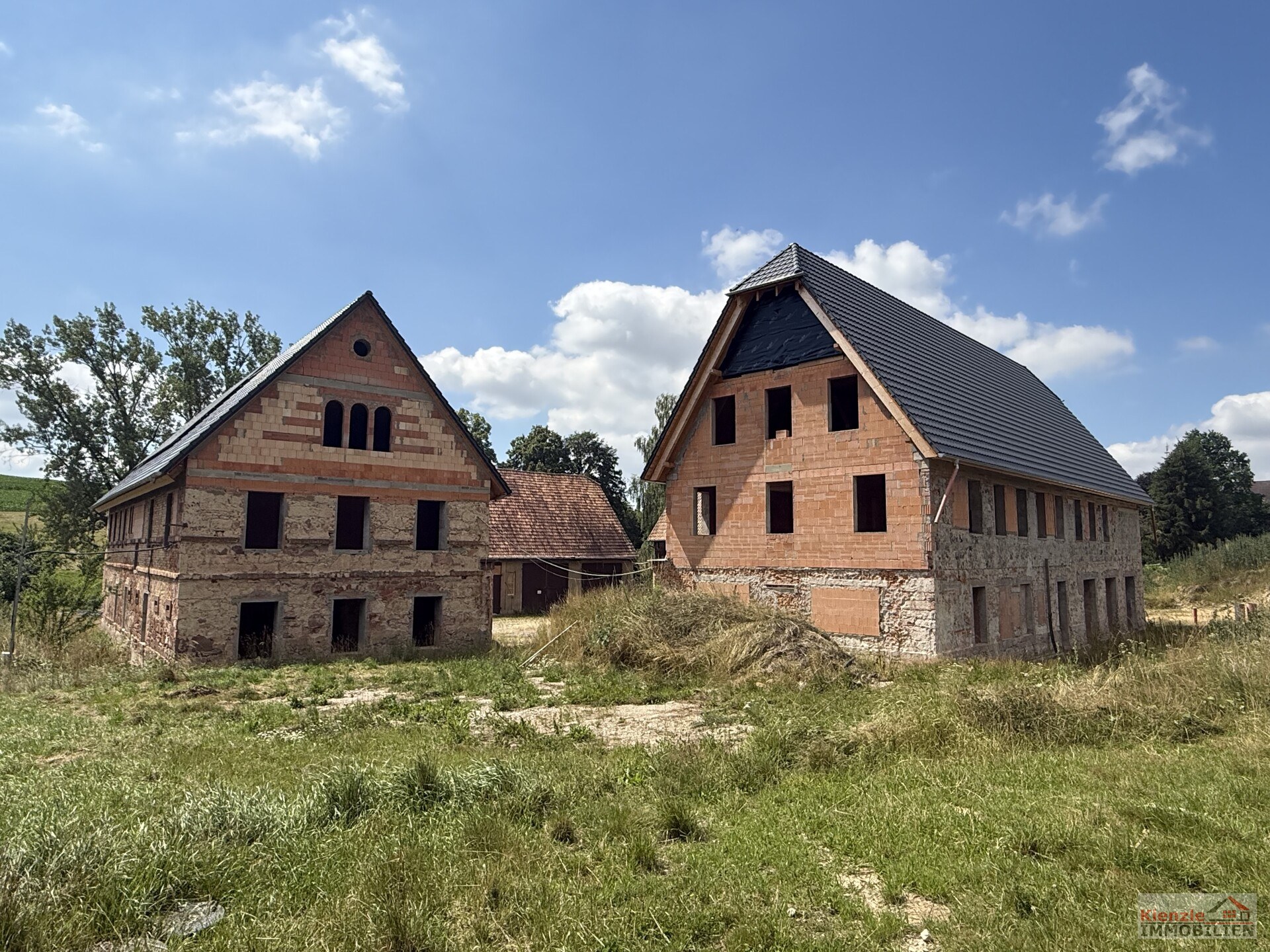 Wohnen. Arbeiten. Leben.

Historisches Vierseitenhof-Ensemble mit außergewöhnlichem Potenzial