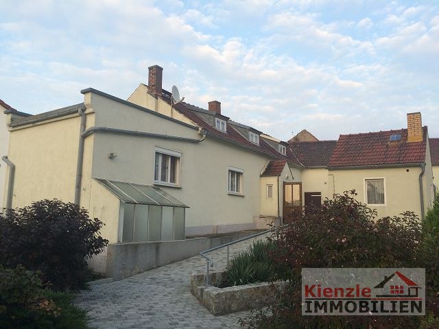 Kleines Einfamilienhaus nebst Nebengebäude & Garage in Wülknitz, unweit von Großenhain