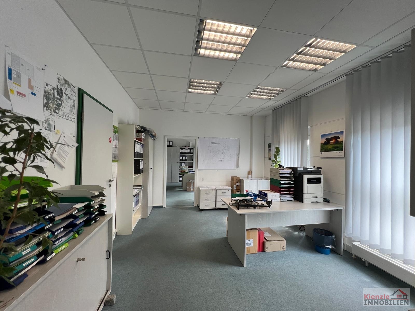 Industriegrundstück mit Bürohaus, Freilager, LKW- und PKW-Stellplätzen in Hoyerswerda