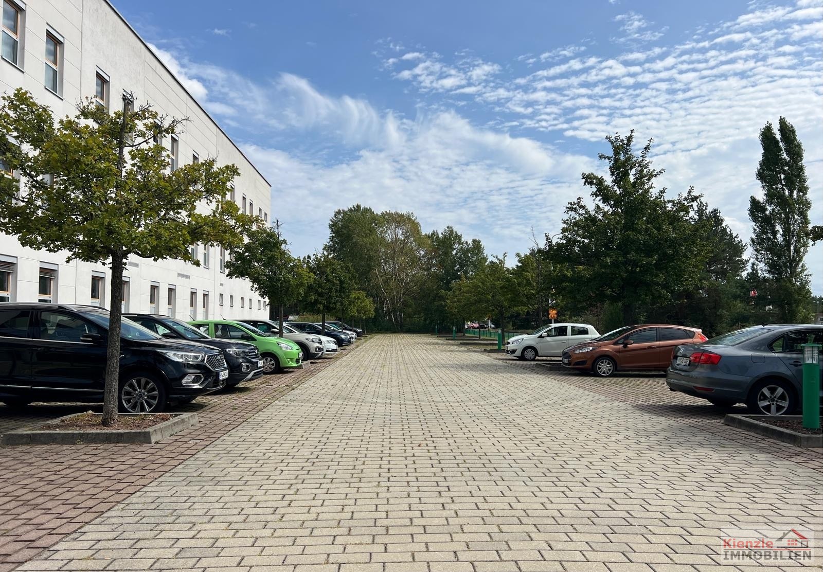 Industriegrundstück mit Bürohaus, Freilager, LKW- und PKW-Stellplätzen in Hoyerswerda