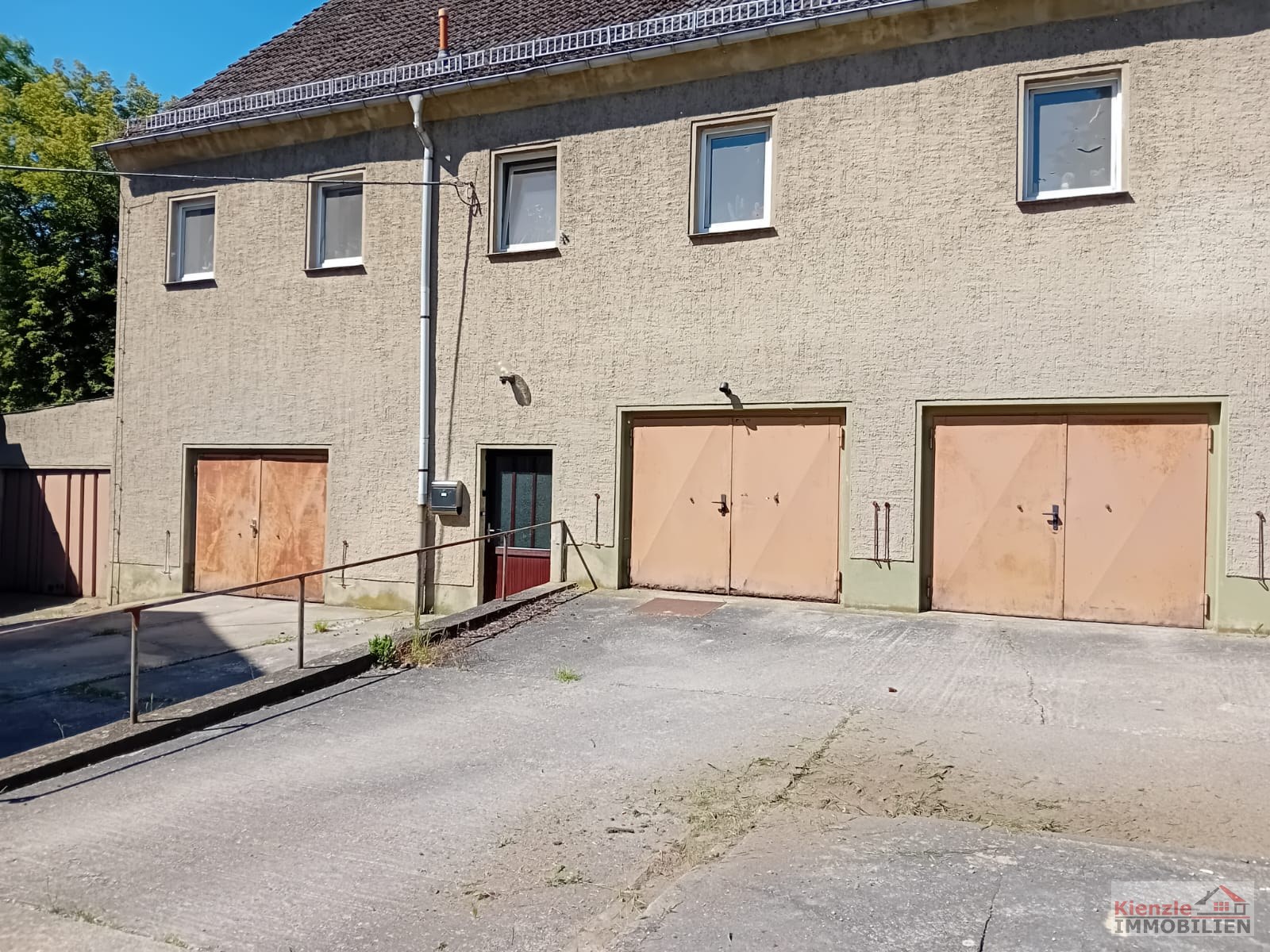 "Ländliche Ruhe in Wuhnitz bei Lommatzsch" - Teilweise vermietetes Mehrfamilienhaus mit Sanierungspotenzial