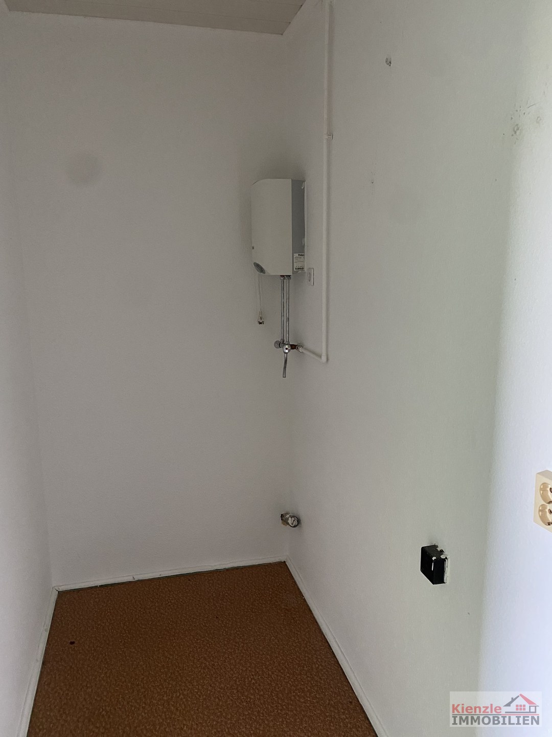 "Ländliche Ruhe in Wuhnitz bei Lommatzsch" - Teilweise vermietetes Mehrfamilienhaus mit Sanierungspotenzial