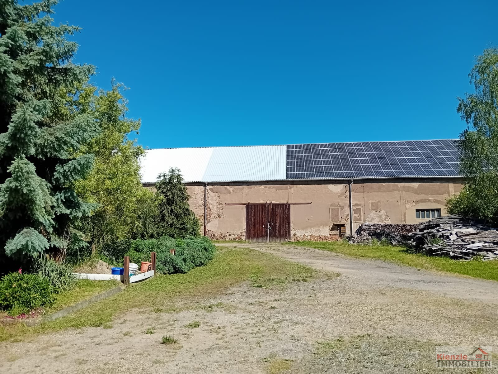 "Ländliche Ruhe in Wuhnitz bei Lommatzsch" - Teilweise vermietetes Mehrfamilienhaus mit Sanierungspotenzial