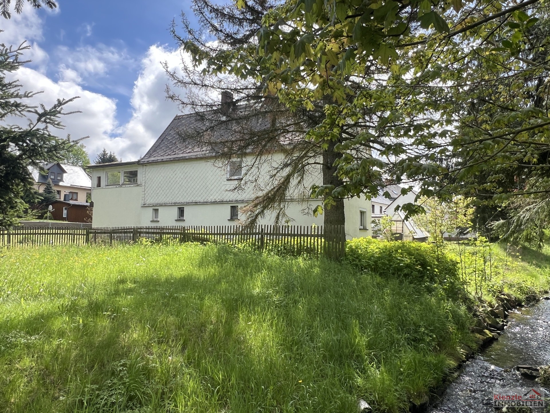 Teilsaniertes Haus mit Potenzial - Idyllisch gelegen in Klingenberg-Colmnitz