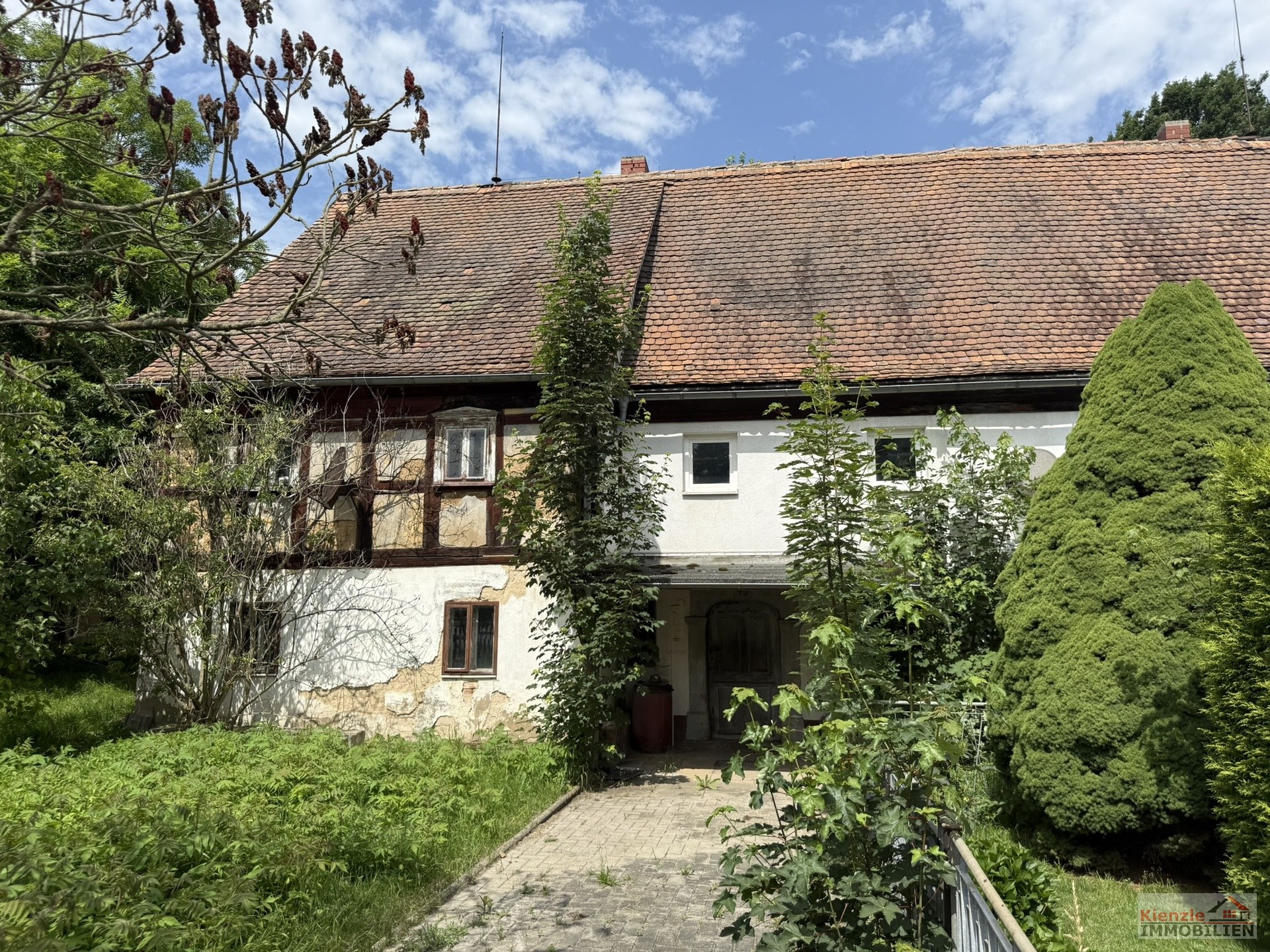Sanierungsbedürftiges Fachwerkhaus mit Potenzial in traumhafter Dorfrandlage von Großschweidnitz