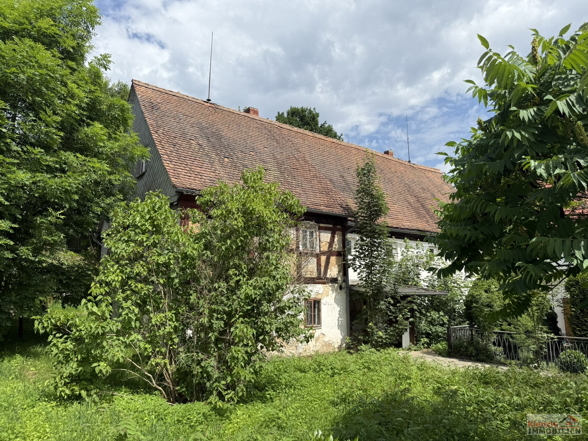 Sanierungsbedürftiges Fachwerkhaus mit Potenzial in traumhafter Dorfrandlage von Großschweidnitz