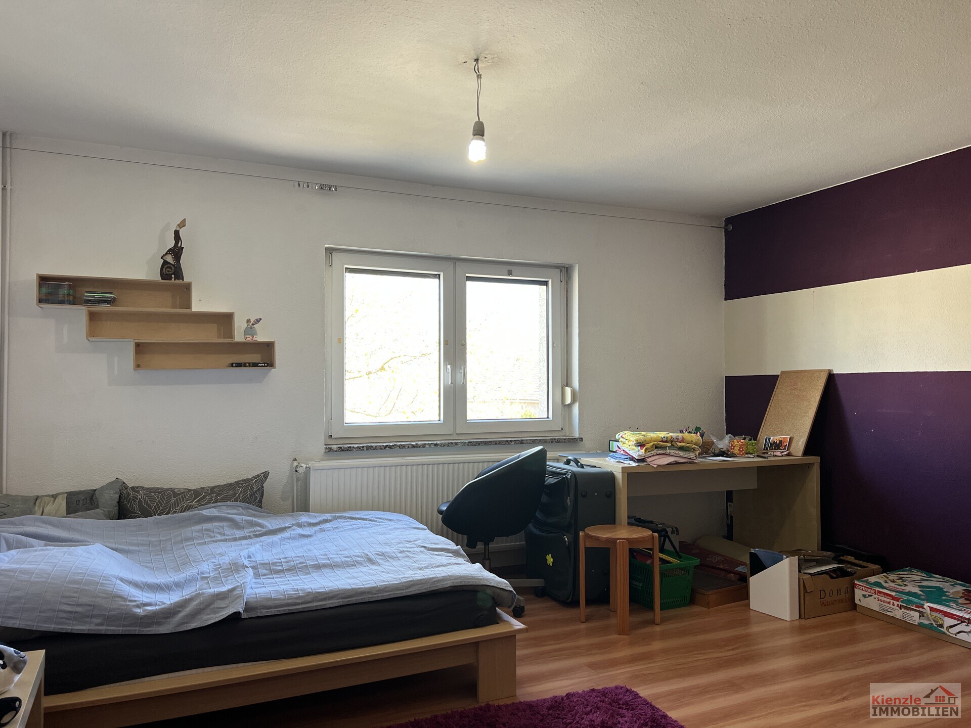 Großes Wohnanwesen mit Haupthaus, Nebenwohnung, Nebengelass und Garagen - sofort beziehbar