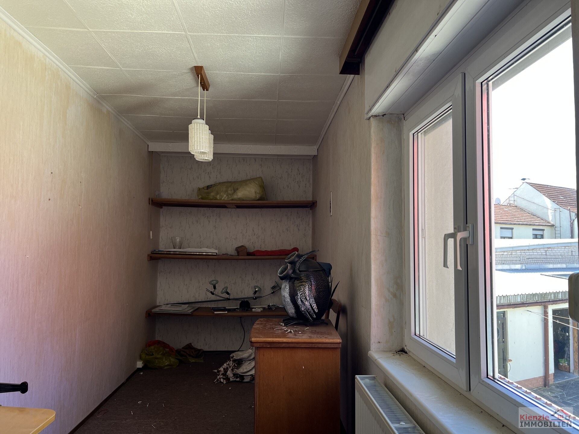 Großes Wohnanwesen mit Haupthaus, Nebenwohnung, Nebengelass und Garagen - sofort beziehbar