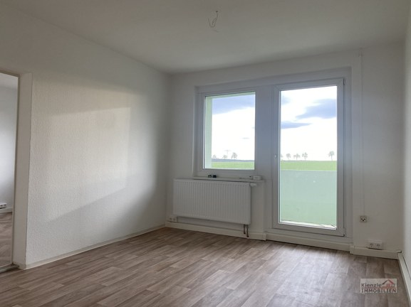 ERSTBEZUG NACH SANIERUNG! Helle 2-Raumwohnung mit Balkon in Großdobritz